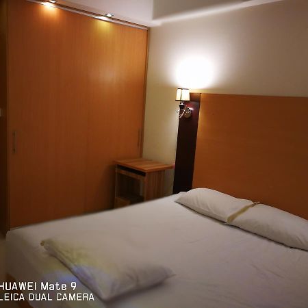 Rajanigandha Family Suites Dhaka Ngoại thất bức ảnh